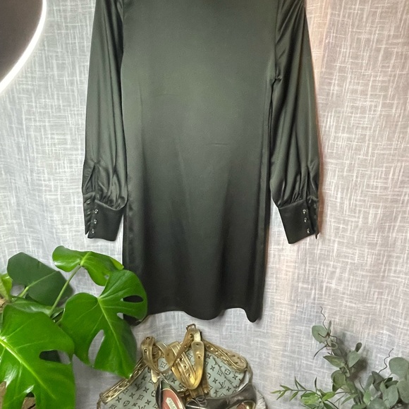 H&M DRESS - Picture 7 of 7